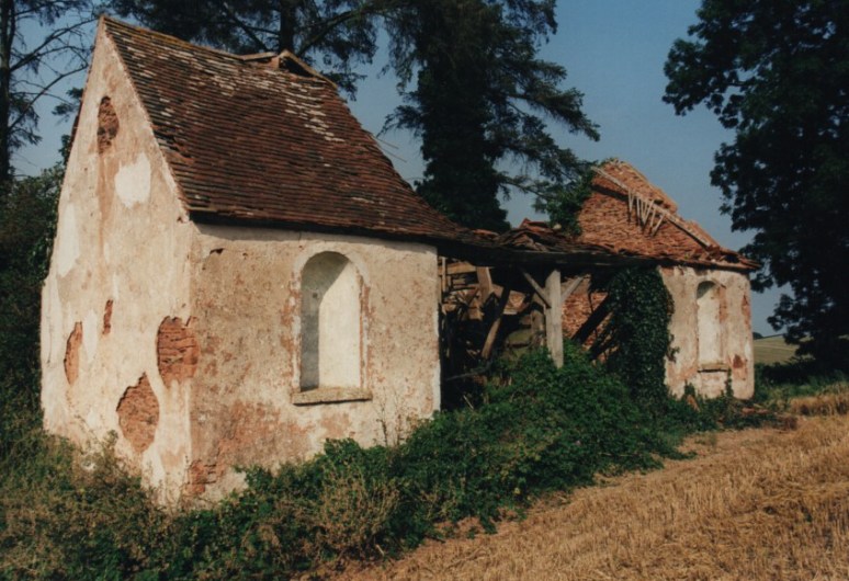 Robin Hood’s Hut in the 1990s before its restoration by the Somerset Building Preservation Trust and the Lamb’s Hut in the 1990s before its restoration by Mr James Broughton.